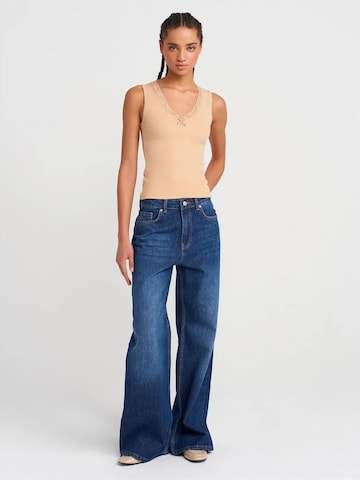 Dilvin - Blusa em bege
