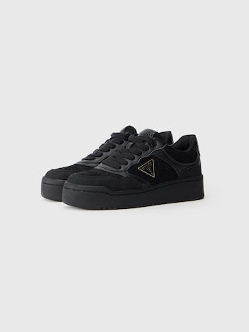 Baskets basses 'MIRAM' GUESS en noir