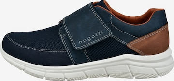 bugatti Sneakers in Blue: front