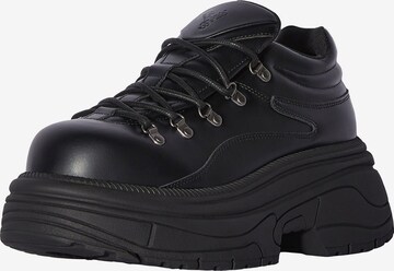 Sneaker bassa di Bershka in nero: frontale