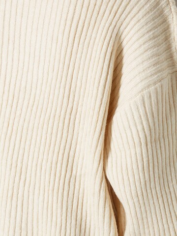 Bershka Pullover in Beige