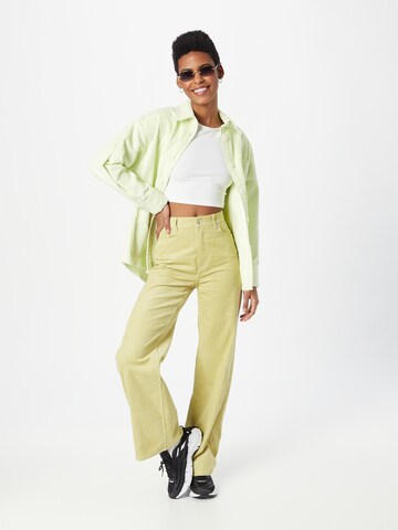 Monki Regular Trousers in Green