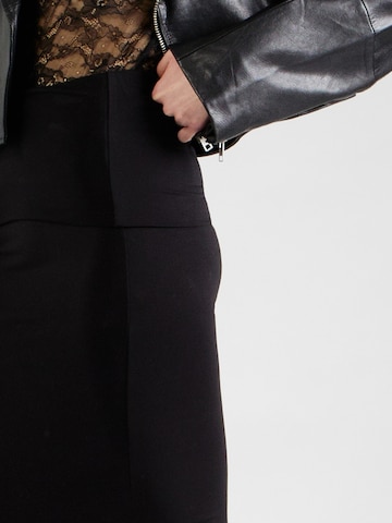 Gina Tricot Skirt in Black