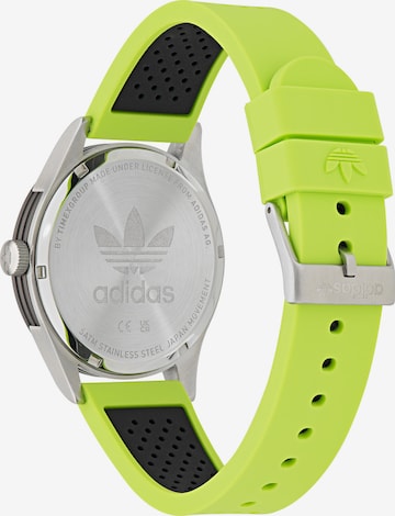 Montre à affichage analogique ' CODE THREE ' ADIDAS ORIGINALS en vert