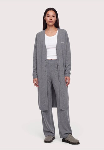 Cardigan 'Linnea' OH APRIL en gris : devant