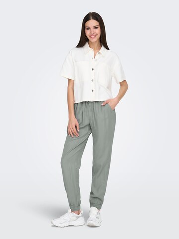 ONLY - Tapered Pantalón 'ONLKelda-Emery' en verde