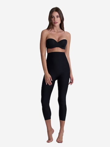 Bye Bra - Pantalón moldeador 'Sculpting Capri' en negro