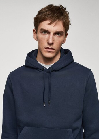 MANGO MAN Sweatshirt 'Bono' in Blauw