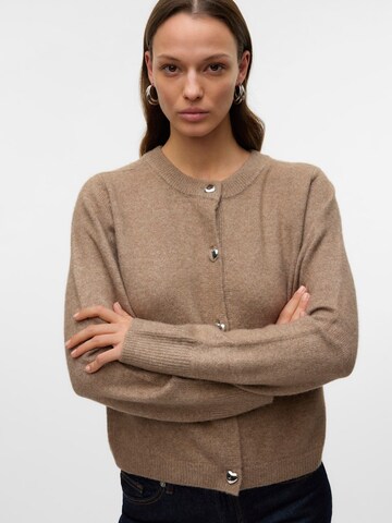 VERO MODA Πλεκτή ζακέτα 'VMFiona' σε καφέ