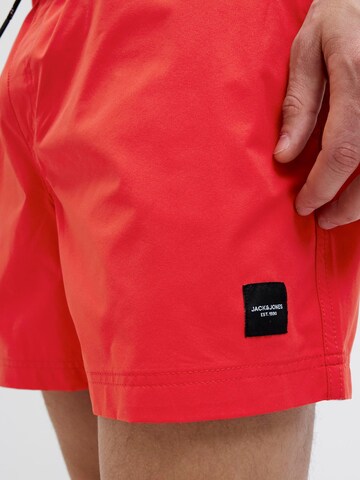 JACK & JONES Badeshorts 'JPSTMaui' in Rot