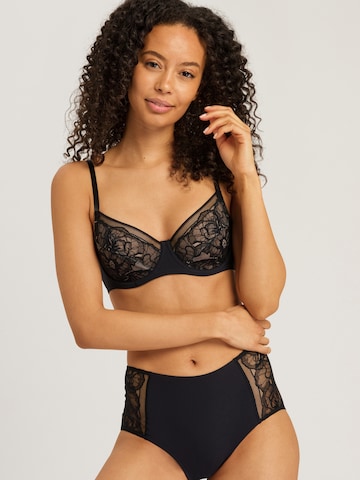 Hanro Bra ' Selma ' in Black: front