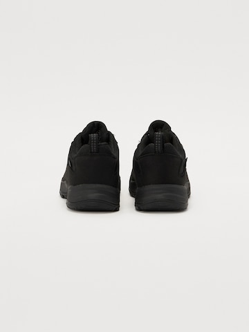 Pantofi 'AHOLA' de la ICEPEAK pe negru