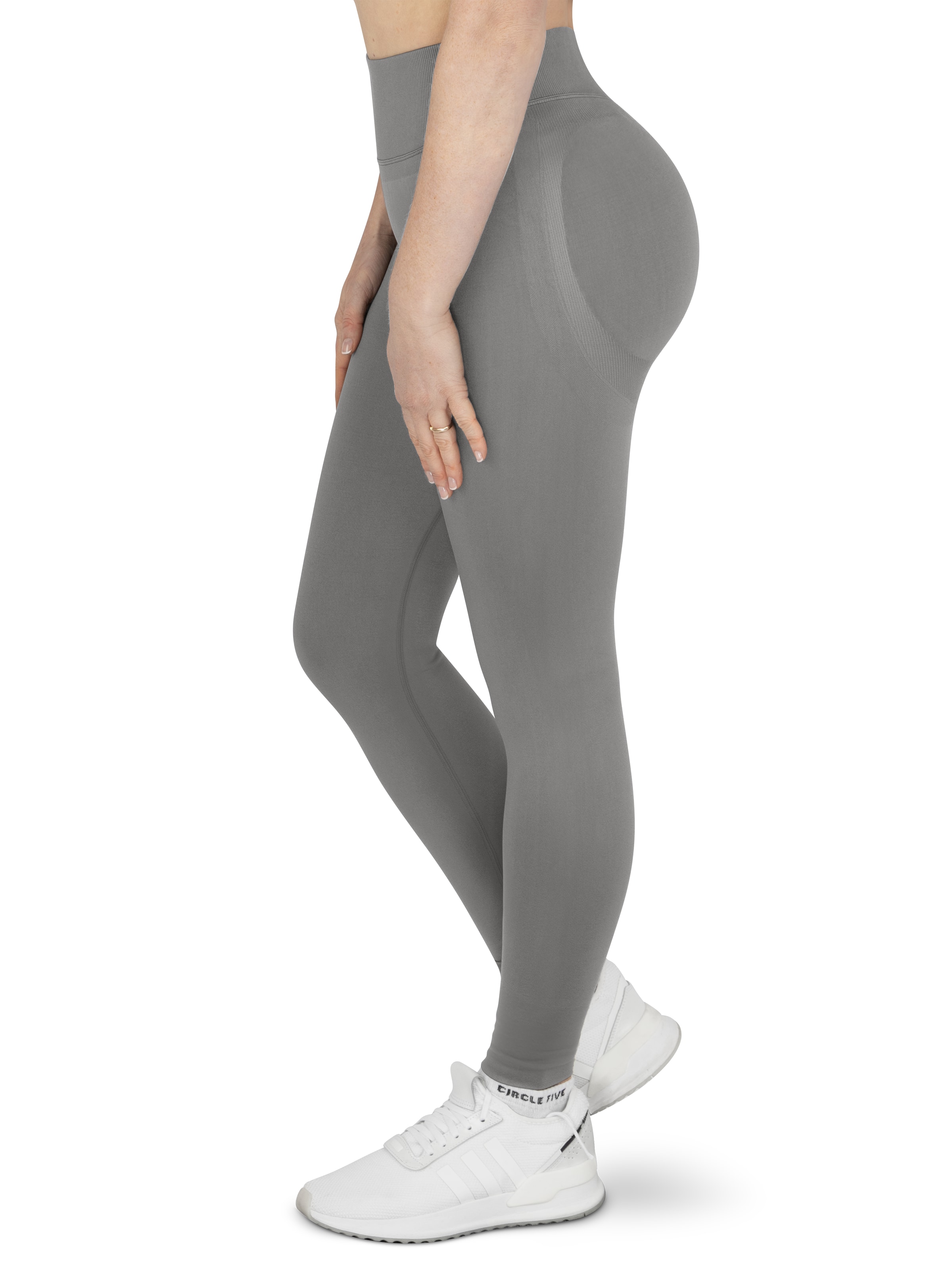 Circle Five Sportanzug 'Scrunch Shape Set (Push-Up Leggings und Medium Support Sport-BH)'‌‌‌‌‌‌‌‌‌ in Grau