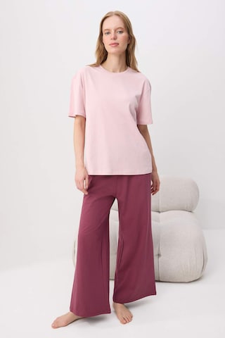 Trendyol - Pijama en rosa: frente