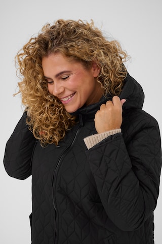 Manteau mi-saison 'KCLeina' KAFFE CURVE en noir