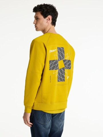 CHASIN' Sweatshirt 'Ido' in Yellow