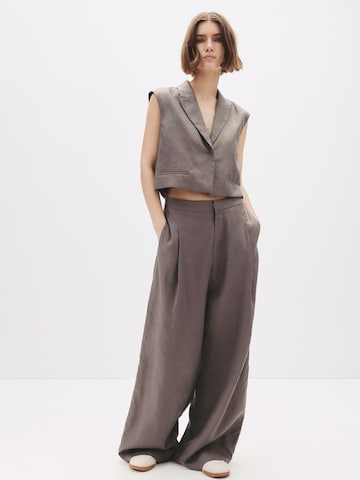 Wide Leg Pantalon à pince Pull&Bear en gris
