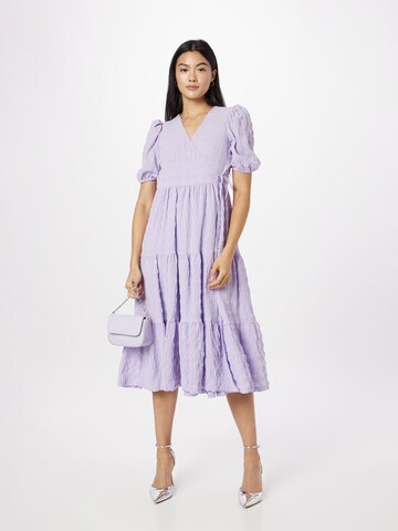 Monki - Vestido em roxo