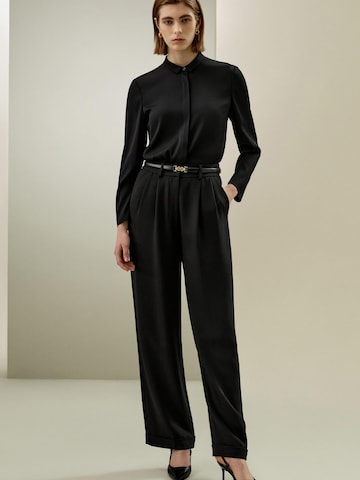 Lilysilk - Blusa en negro: frente