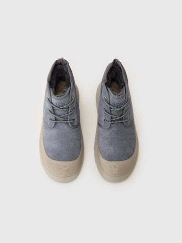 UGG Μπότες με κορδόνια 'NEUMEL' σε μπλε