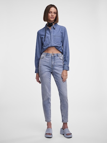 PIECES Tapered Jeans 'Kesia' in Blauw