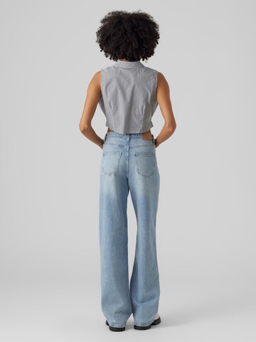 Chemisier 'CORA' Vero Moda Petite en bleu