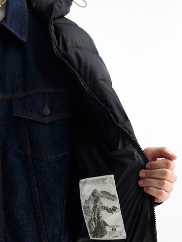 Pull&Bear Jacke in Schwarz