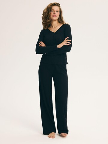 ESOTIQ Pajama 'Poet' in Black: front