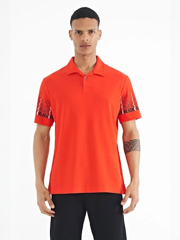 Tommy Life Shirt in Orange: front