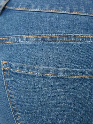 Bershka Flared Jeans in Blue