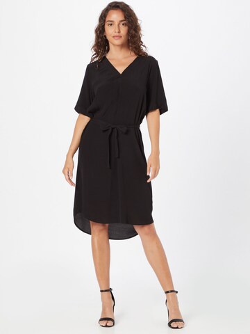 Soft Rebels Jurk 'Quinn' in Zwart: voorkant
