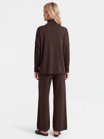 APART Pullover in Braun