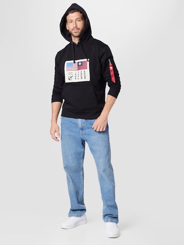 ALPHA INDUSTRIES Sweatshirt i svart