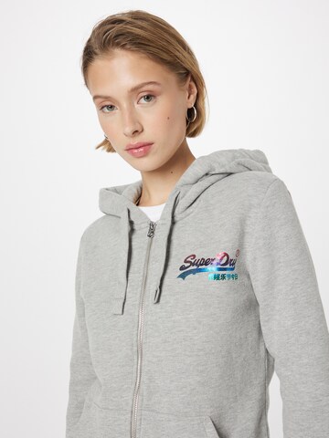 Veste de survêtement 'Rainbow' Superdry en gris