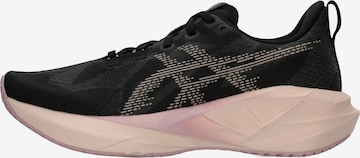 Scarpa da corsa 'NOVABLAST 5' di ASICS in nero: frontale