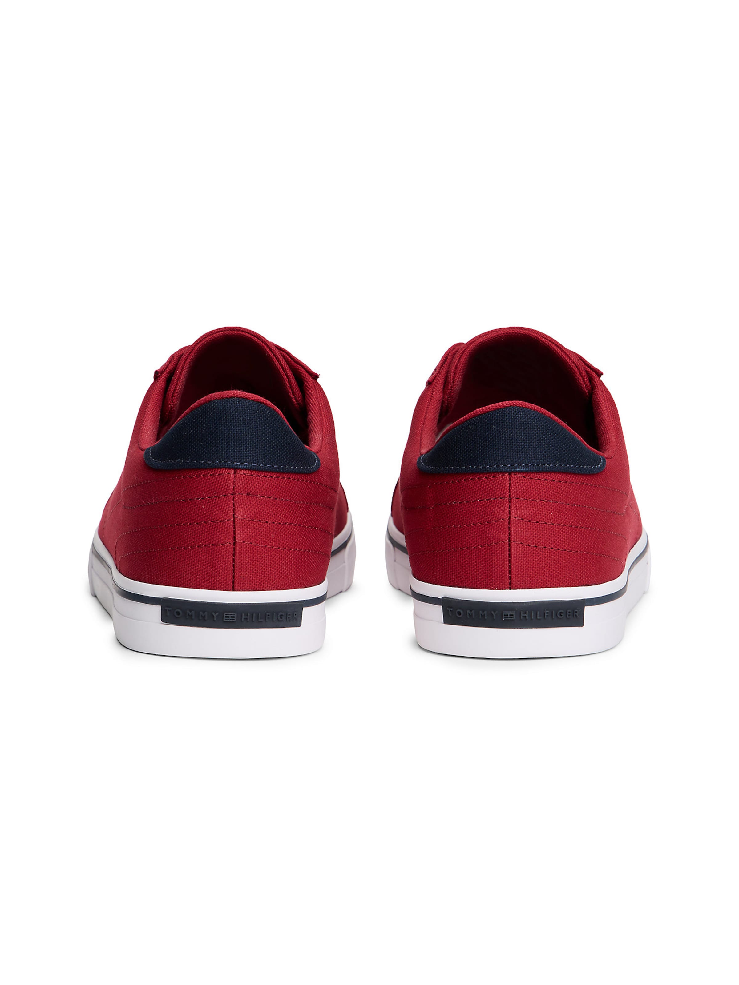 Baskets basses TOMMY HILFIGER en rouge
