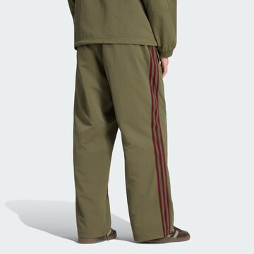 ADIDAS ORIGINALS - Loosefit Pantalón 'Britcore' en verde