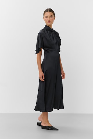 SOAKED IN LUXURY Jurk in Zwart