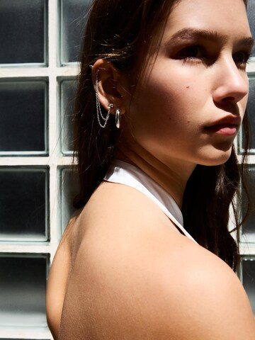 Boucles d'oreilles Bershka en argent : devant