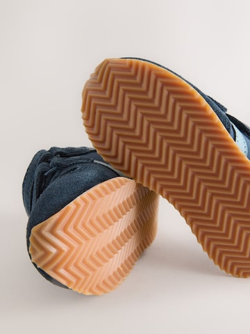 Baskets Next en bleu