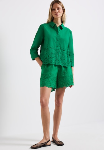 STREET ONE Regular Shorts in Grün