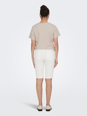 JDY Slimfit Shorts 'Tulga' in Weiß