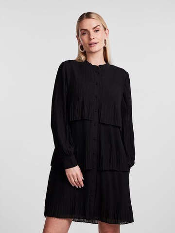 Robe-chemise 'Kalaya' Y.A.S en noir : devant