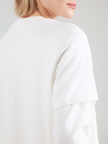 Tricou de la WEEKDAY pe alb