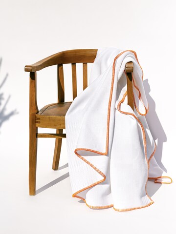 Cradle Studio Blankets 'Aperitivo Piqué' in White: front