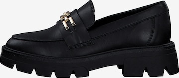 s.Oliver Classic Flats in Black