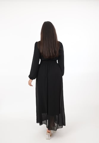 Elara Kleid in Schwarz