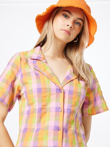 Abito camicia di Monki in lilla