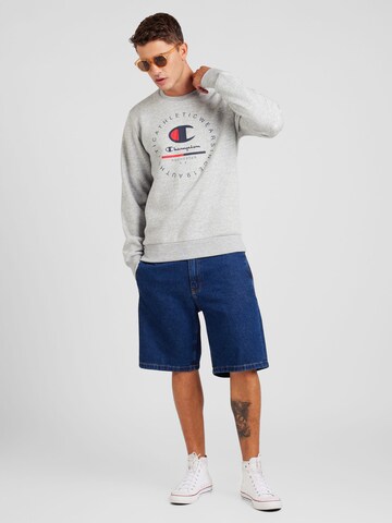 Champion Authentic Athletic Apparel Sweatshirt in Grau