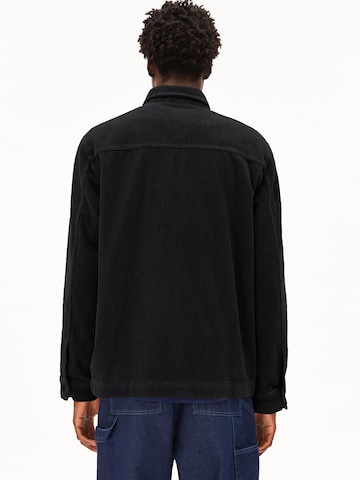 ARMEDANGELS Overshirt YUNAAI CORDUROY in Schwarz